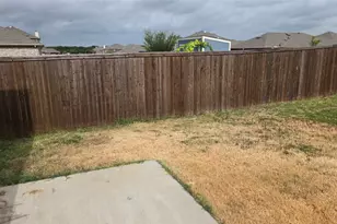 1121 Waggoner Dr, Aubrey, TX 76227 - Photo 32