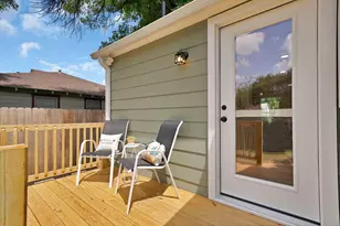 1104 E Russell Ave, Carrollton, TX 75006 - Photo 24