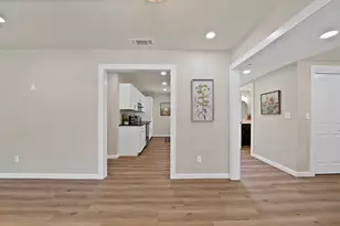 1104 E Russell Ave, Carrollton, TX 75006 - Photo 14