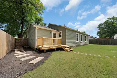 1104 E Russell Avenue, Carrollton, TX 75006 - Photo 26