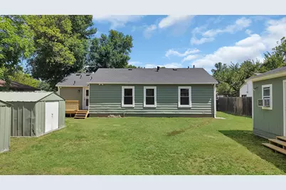 1104 E Russell Avenue, Carrollton, TX 75006 - Photo 26