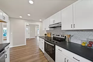 1104 E Russell Ave, Carrollton, TX 75006 - Photo 12