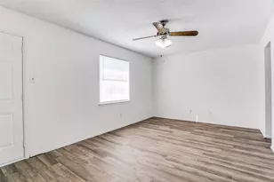 3600 Hulen Park Cir, Fort Worth, TX 76123 - Photo 12