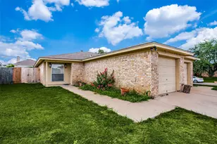3600 Hulen Park Cir, Fort Worth, TX 76123 - Photo 2