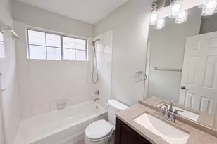 317 Riverwalk Ln, Irving, TX 75063 - Photo 18