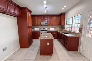 317 Riverwalk Ln, Irving, TX 75063 - Photo 14