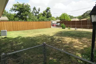 413 Marilu St, Richardson, TX 75080 - Photo 8