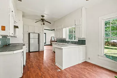 313 S Oak Street, Boyd, TX 76023 - Photo 6
