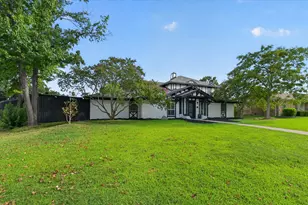 1946 Sussex Dr, Carrollton, TX 75007 - Photo 34