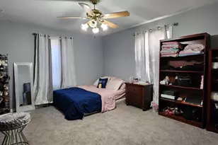 318 MacArthur Blvd, Grand Prairie, TX 75050 - Photo 12