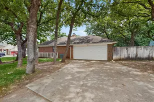 7517 Crosstimbers Ln, North Richland Hills, TX 76182 - Photo 28