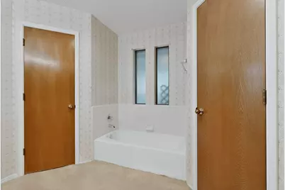 7517 Crosstimbers Lane, North Richland Hills, TX 76182 - Photo 18
