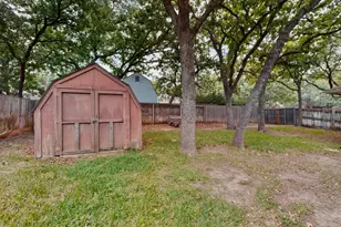 7517 Crosstimbers Ln, North Richland Hills, TX 76182 - Photo 30