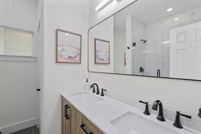 5404 Bourquin Street, Dallas, TX 75210 - Photo 16