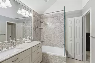 18095 Whispering Gables Ln, Dallas, TX 75287 - Photo 4