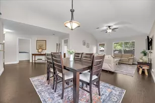 115 E Cason St, Irving, TX 75061 - Photo 8