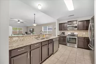 115 E Cason St, Irving, TX 75061 - Photo 12