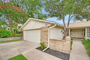 2110 Mistletoe Ave, Fort Worth, TX 76110 - Photo 2