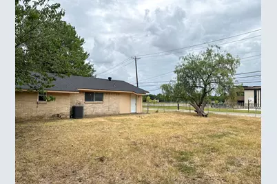 701 Tanglewood Drive, Hurst, TX 76053 - Photo 24