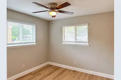 701 Tanglewood Drive, Hurst, TX 76053 - Photo 20