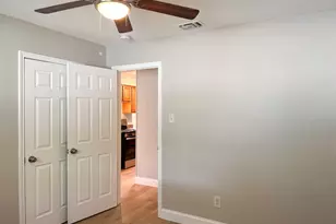 701 Tanglewood Dr, Hurst, TX 76053 - Photo 14