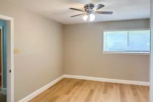 701 Tanglewood Dr, Hurst, TX 76053 - Photo 6