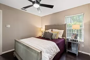 1130 S Montreal Ave, Dallas, TX 75208 - Photo 18
