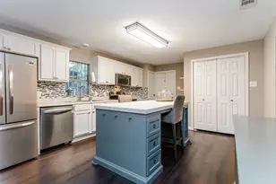 1130 S Montreal Ave, Dallas, TX 75208 - Photo 2