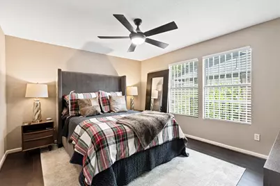 1130 S Montreal Avenue, Dallas, TX 75208 - Photo 10