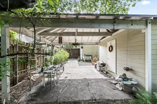 1130 S Montreal Ave, Dallas, TX 75208 - Photo 24