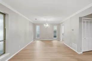 6815 Lyre Ln, Dallas, TX 75214 - Photo 16