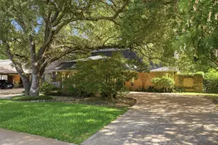 6815 Lyre Ln, Dallas, TX 75214 - Photo 2