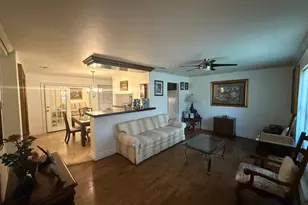 3526 W Rochelle Rd, Irving, TX 75062 - Photo 2