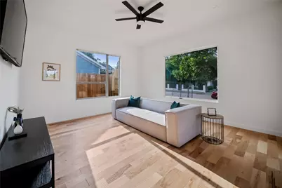 1350 Strickland Street, Dallas, TX 75216 - Photo 4