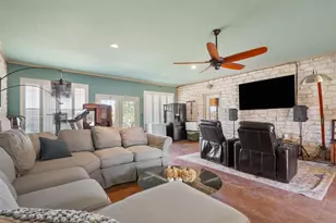 564 Sam Bass Rd, McGregor, TX 76657 - Photo 12
