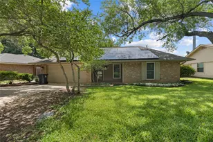 2509 Smouldering Wood Dr, Arlington, TX 76016 - Photo 1