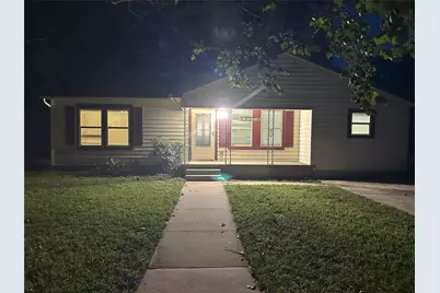 932 Moss, Gainesville, TX 76240 - Photo 1