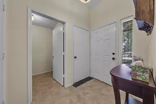 5909 Colebrook Ct, Arlington, TX 76017 - Photo 4