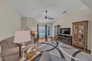 5909 Colebrook Ct, Arlington, TX 76017 - Photo 12