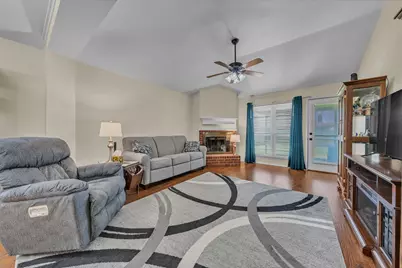 5909 Colebrook Court, Arlington, TX 76017 - Photo 10
