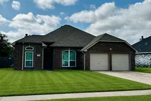 912 Alpine St, Forney, TX 75126 - Photo 2