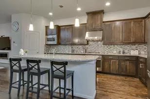 6638 DeLeon St, Irving, TX 75039 - Photo 8