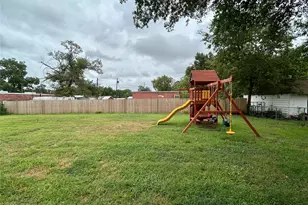 111 S Canton St, Mexia, TX 76667 - Photo 4