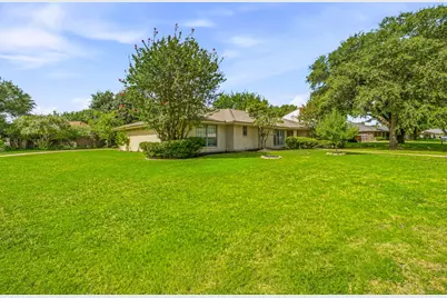 4413 Quail Hollow Road, Fort Worth, TX 76133 - Photo 8