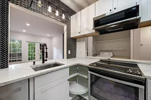 9801 Royal Ln, Dallas, TX 75231 - Photo 18
