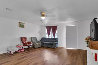 1938 El Paso Street, Grand Prairie, TX 75051 - Photo 4