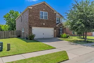 317 Magnolia Dr, Princeton, TX 75407 - Photo 2