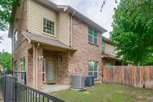 1947 Sherburne St, Lewisville, TX 75067 - Photo 24