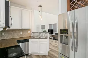 1947 Sherburne St, Lewisville, TX 75067 - Photo 12