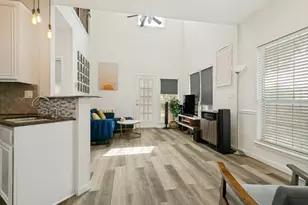 1947 Sherburne St, Lewisville, TX 75067 - Photo 10